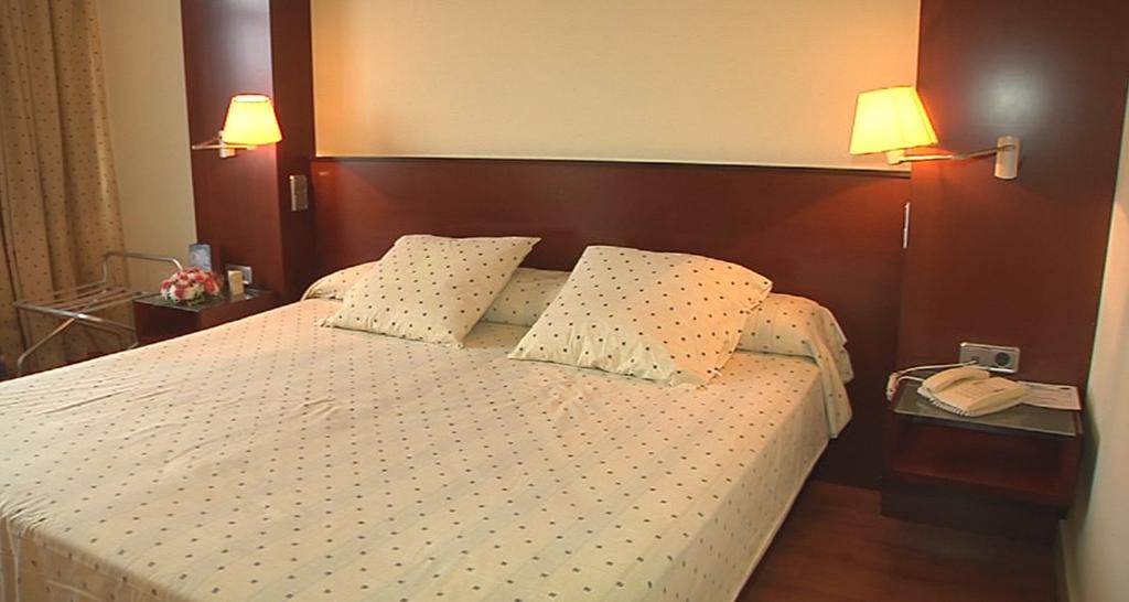 Ath Gran Hotel Samil Vigo Room photo